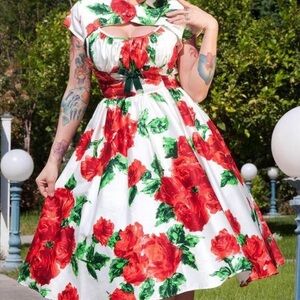 Pinup Couture Evelyn Dress with Bolero in Vintage Red Rose
Size Large